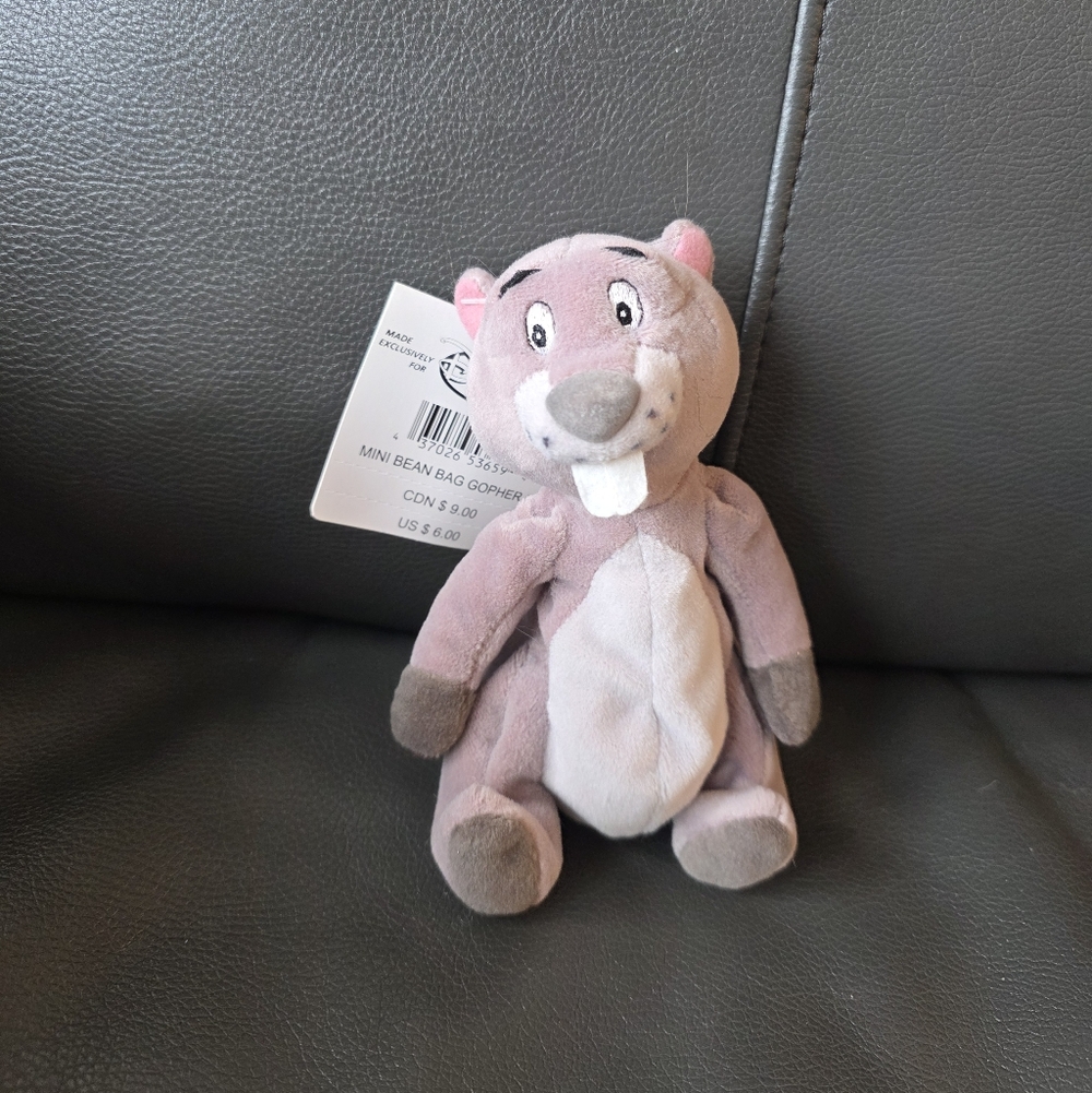 the disney store gopher plush